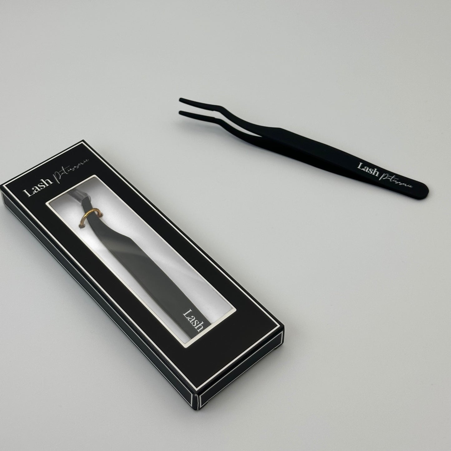 Precision Tweezers. Lash Application Tool.