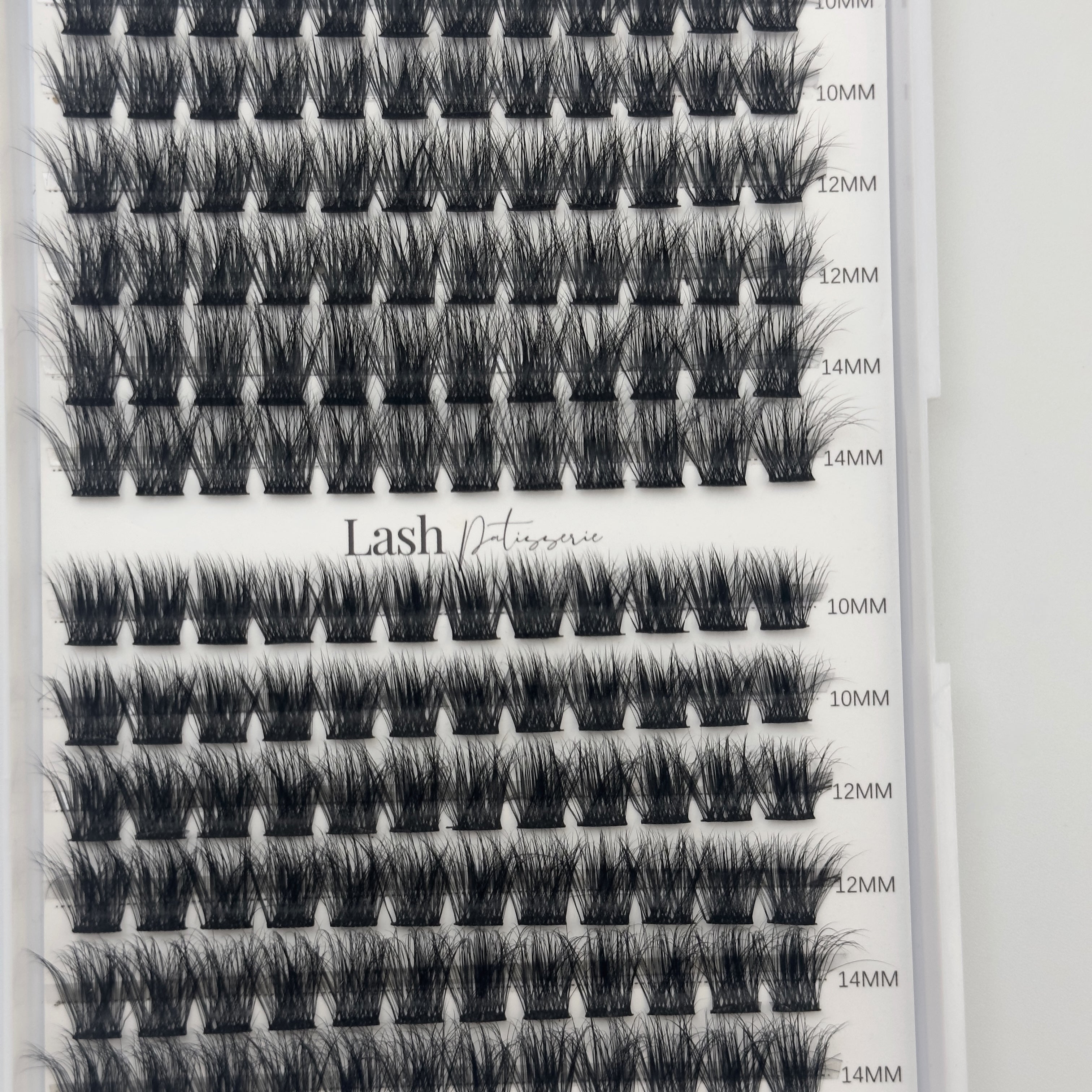 FLUFFY LASH SET (10–14MM).