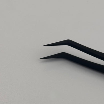 Precision Lash Tweezers.