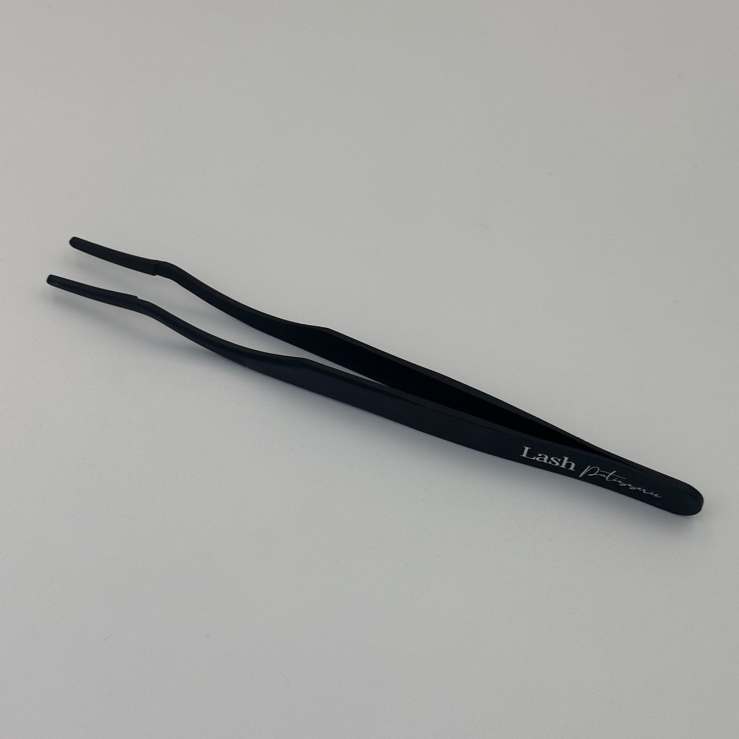Classic Lash Tweezers.