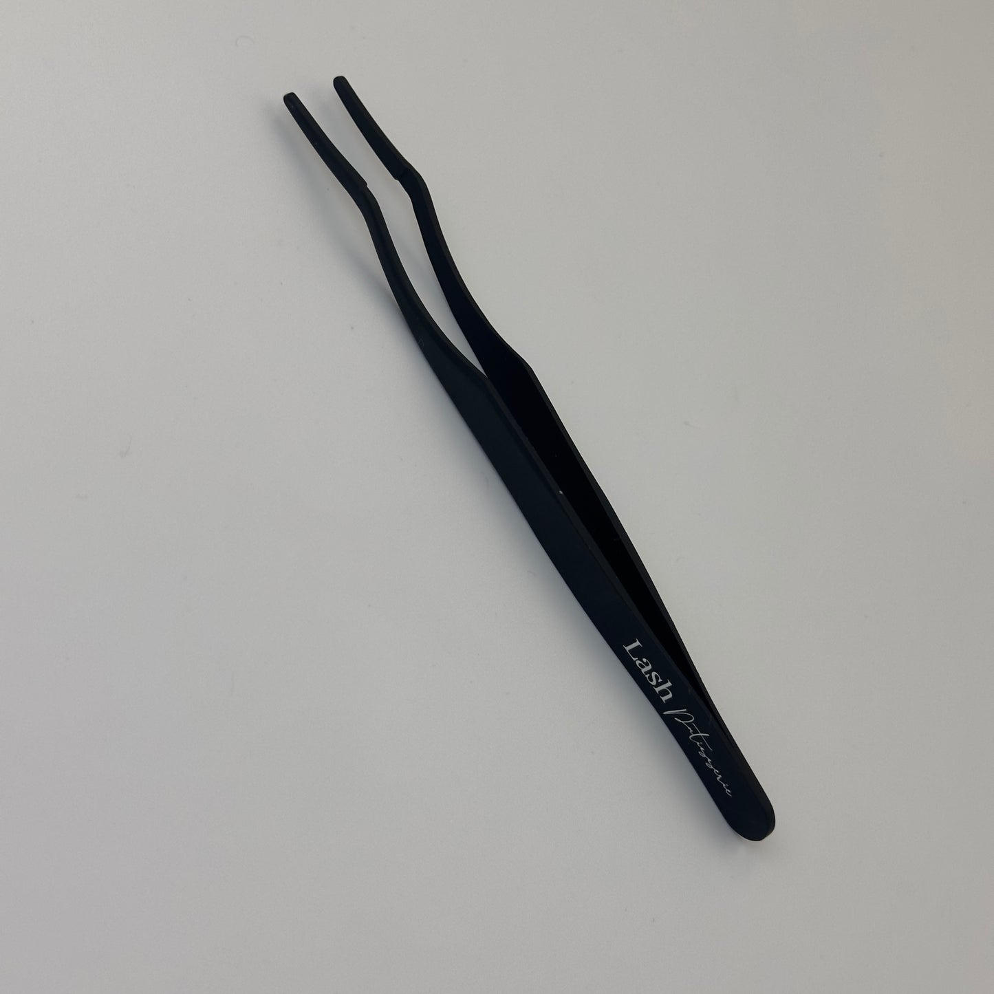 Classic Lash Tweezers.